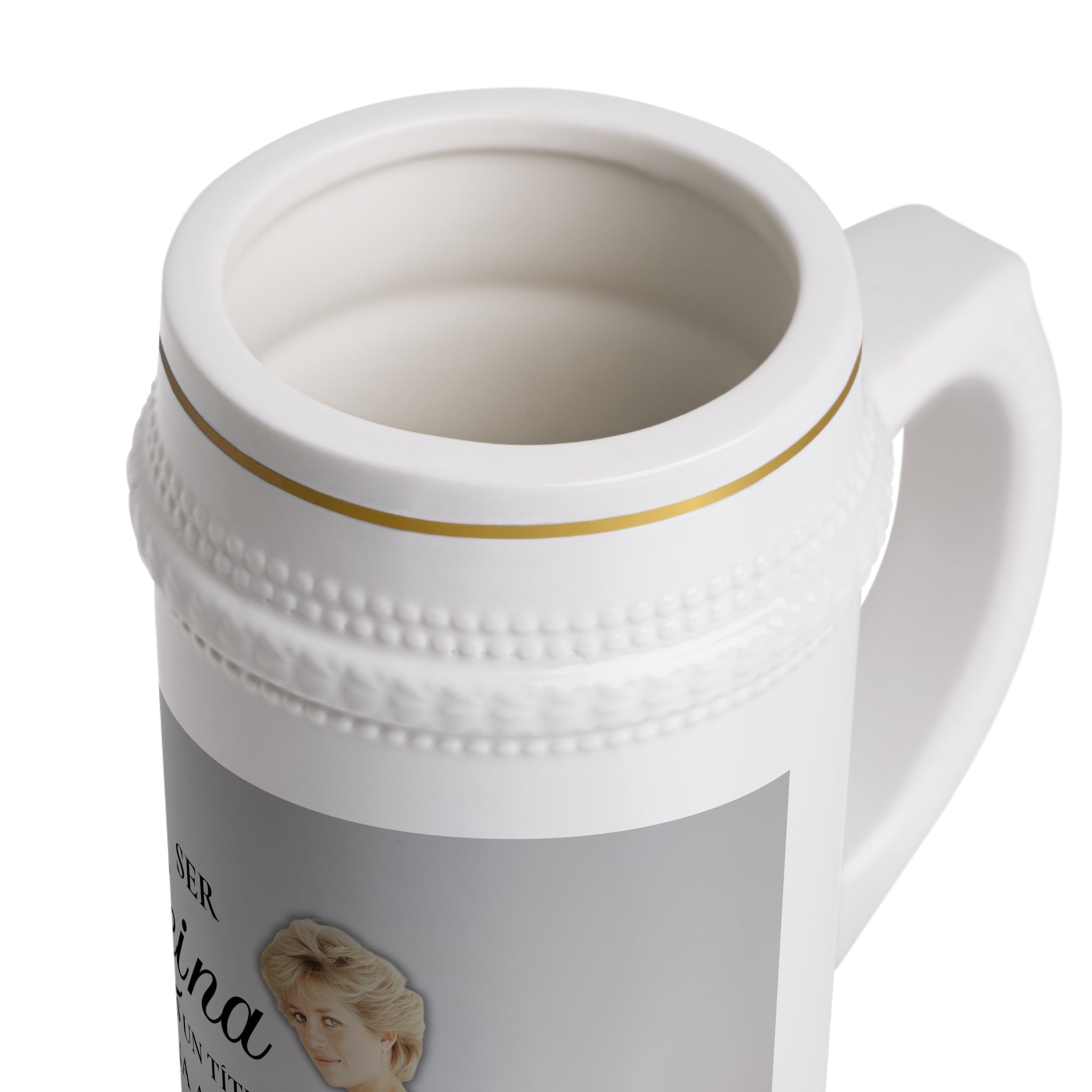 Taza “Ser Reina” — Para alguien que lo tiene todo
